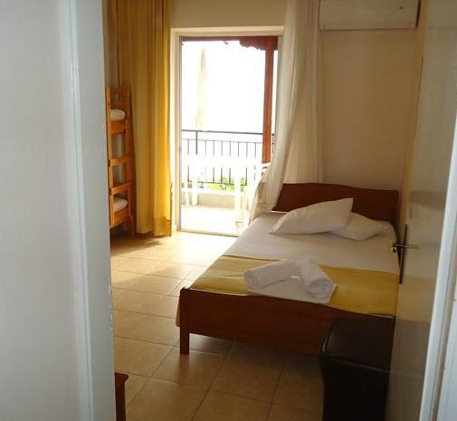 Harilaos Beach Plaka Zimmer foto